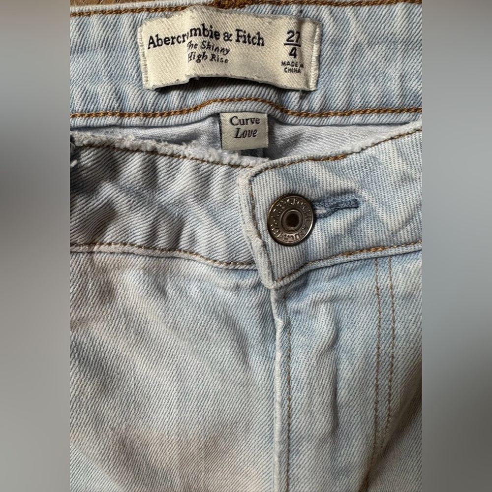 Abercrombie & Fitch The Skinny High Rise Curve Love Jeans Size 27 4 Light Wash - Picture 10 of 16